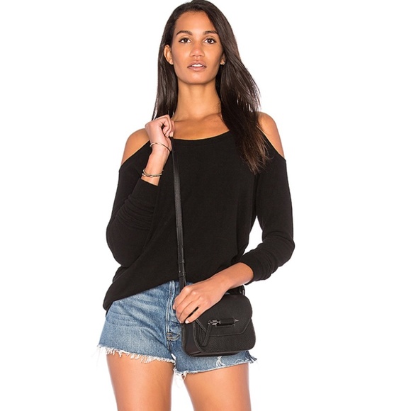 Chaser Love Knit Cold Shoulder Top M Black - Picture 1 of 7